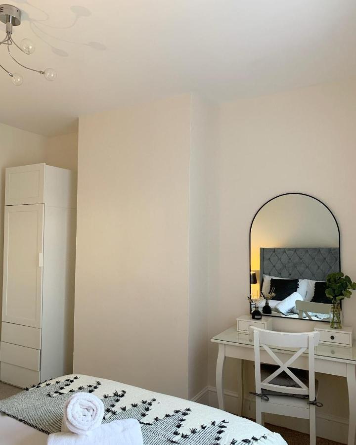 Cardiff Home エクステリア 写真