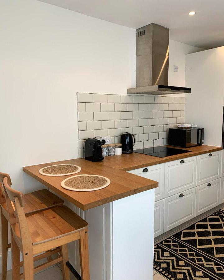 Cardiff Home エクステリア 写真